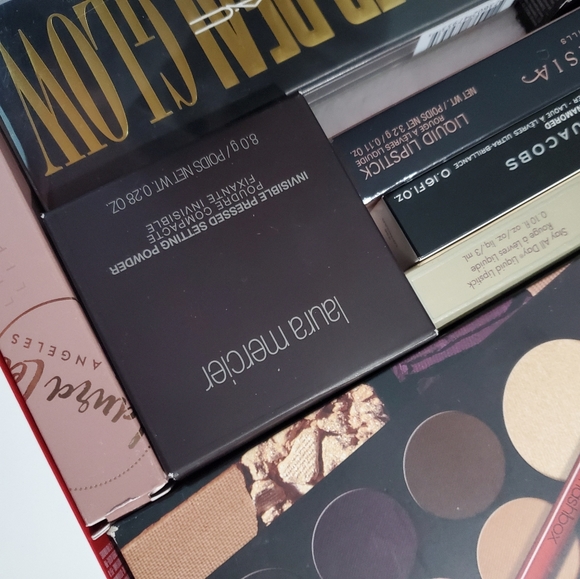 High-End Makeup Bundle - Picture 6 of 15